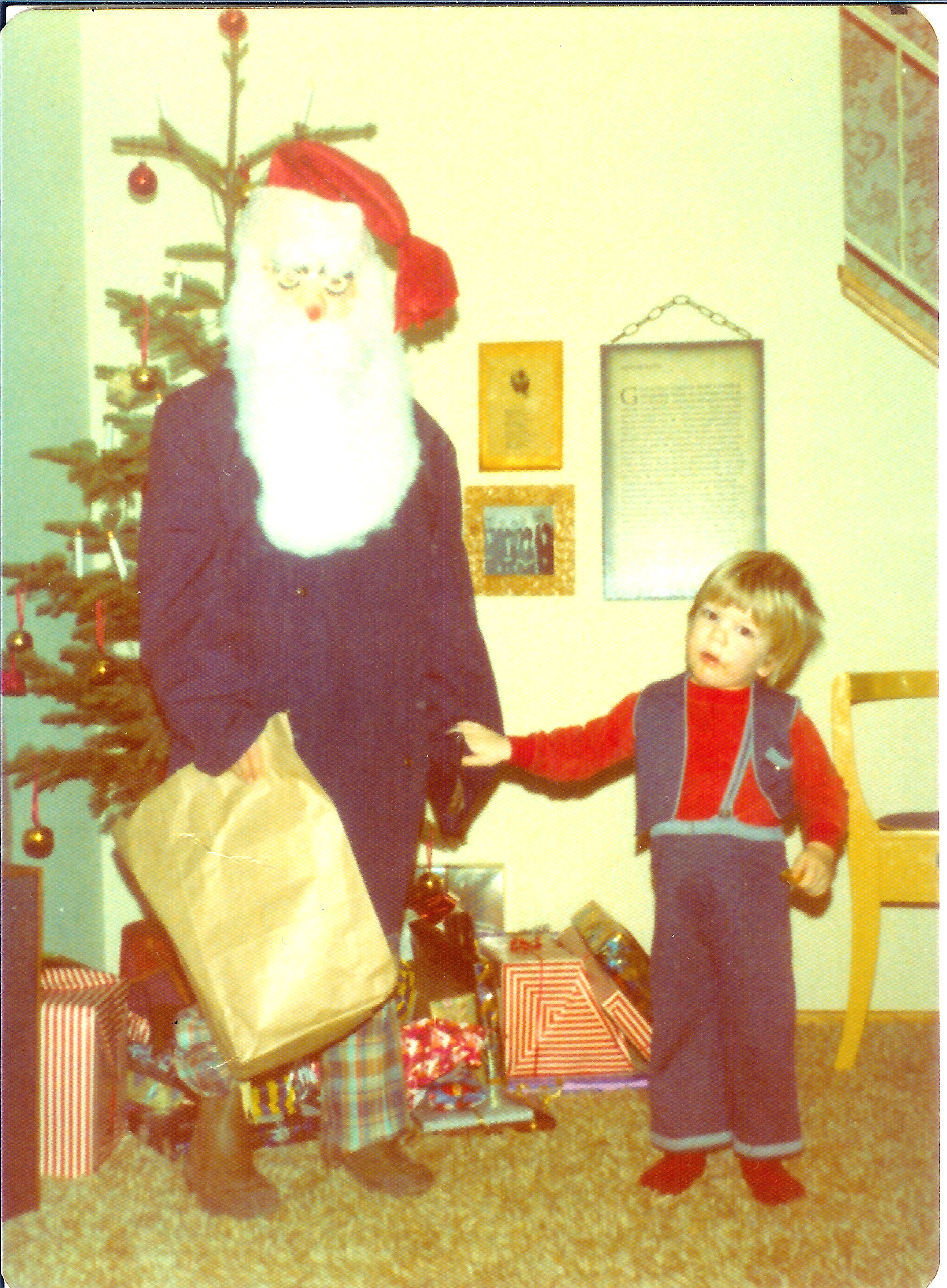 Paul_Santa_North_Seattle.jpg